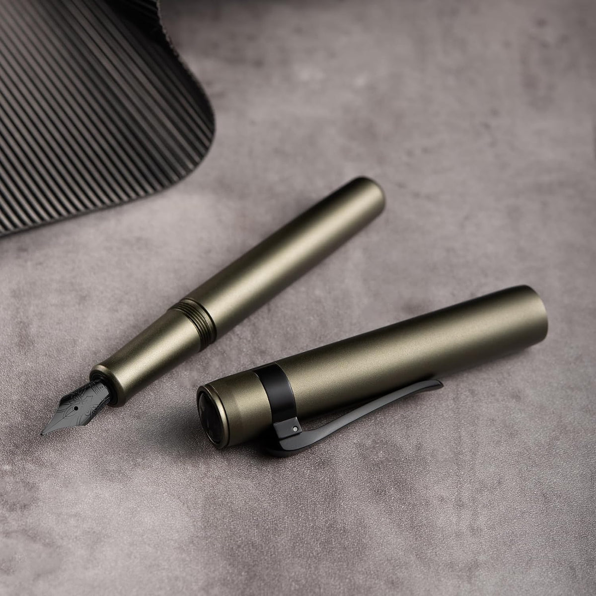 Hongdian M2 Mini Fountain Pen,Aluminium Short Pocket Travel Pen