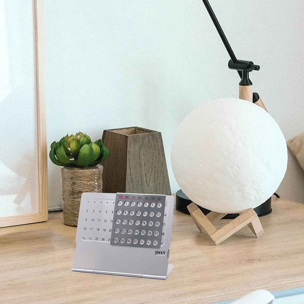 2 Pack Aluminum Alloy Mini Desk Calendar