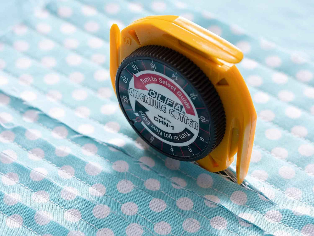 OLFA Chenille Cutter, Yellow (CHN-1) for Sewing,Quilting