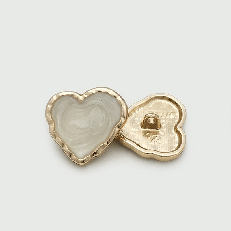 15-25mm Irregular Enamel Heart Shaped Metal Buttons 20pcs White