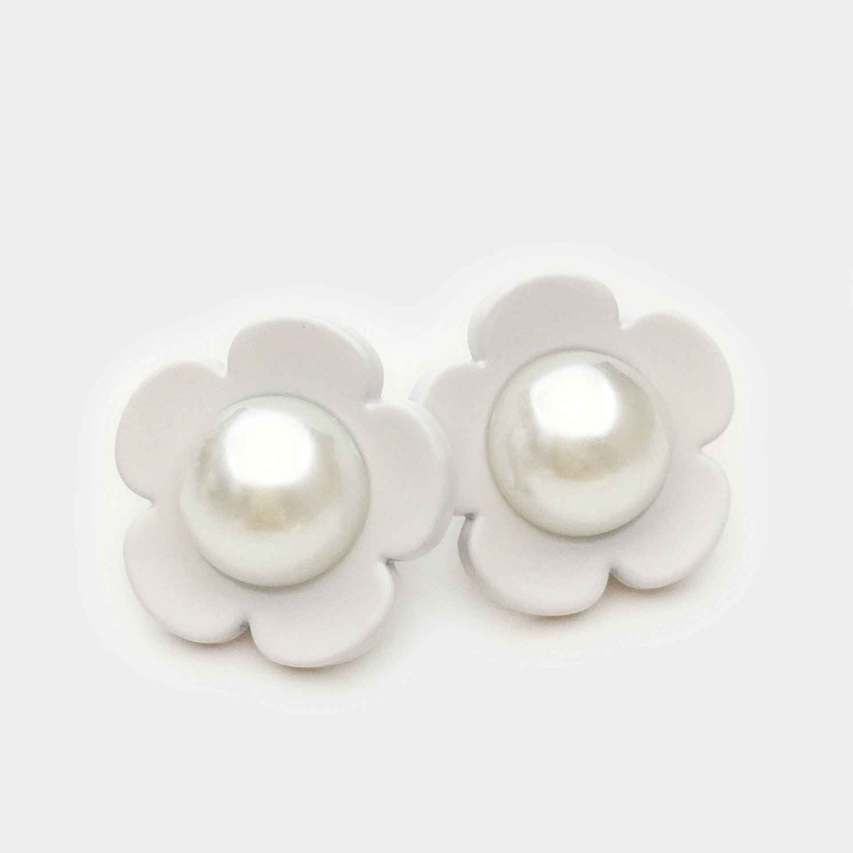 17.5/22.5mm Black White Floral Cat's-Eye Pearl Resin Buttons 20pcs White Pearl