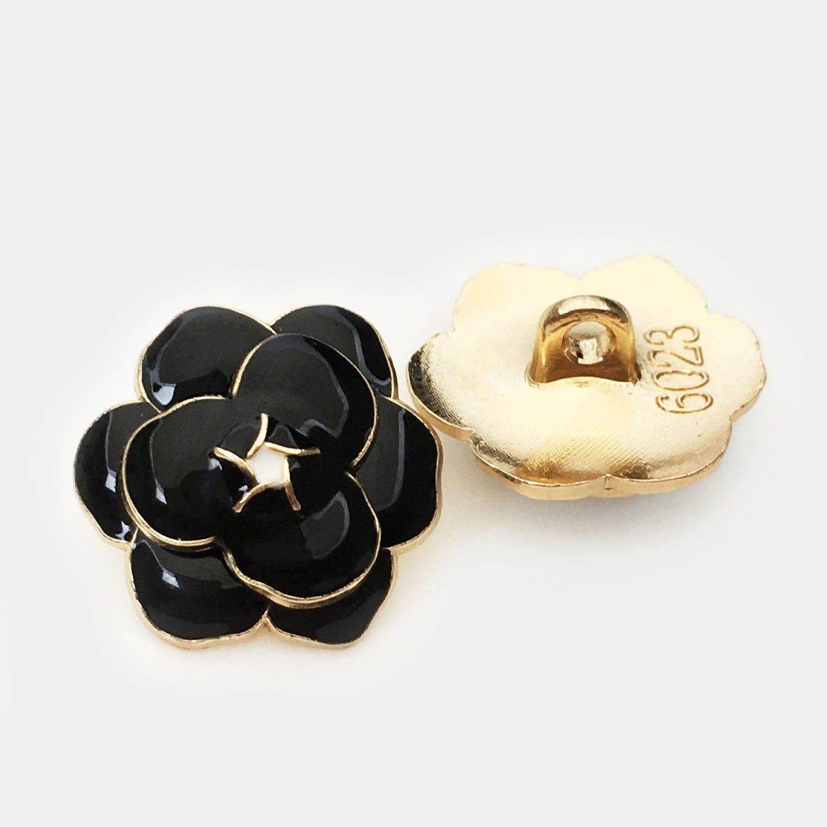 17.5/22.5mm White & Black Rose Floral Metal Buttons for Knitwear 10pcs Black