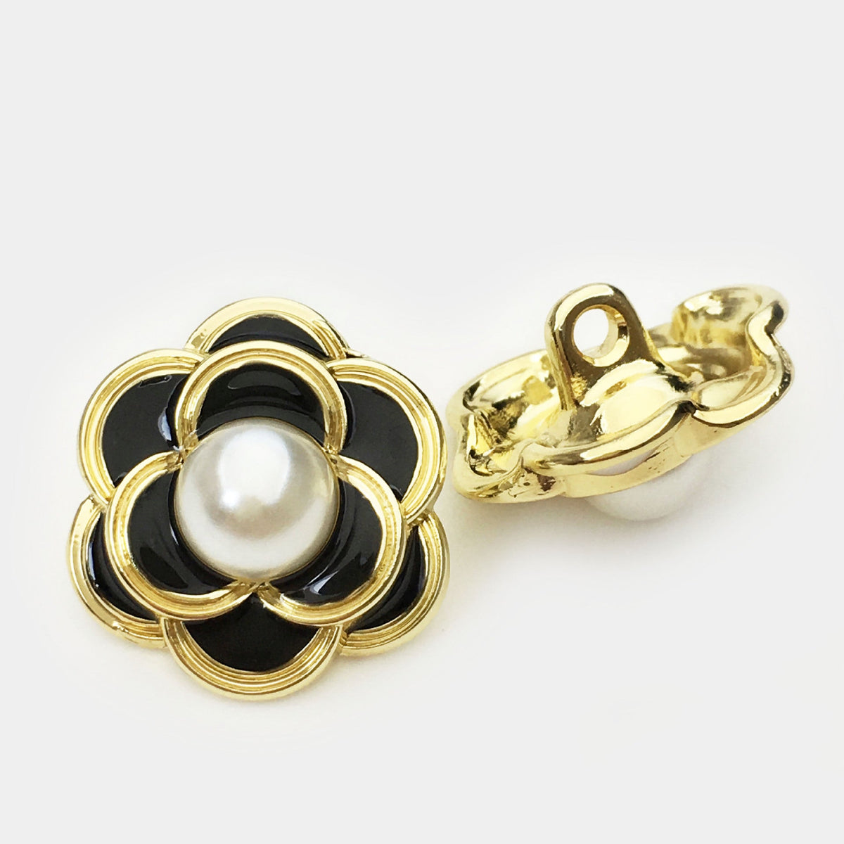 17.5/25mm White & Black Knitwear Flower Pearl Metal Buttons 12pcs Black