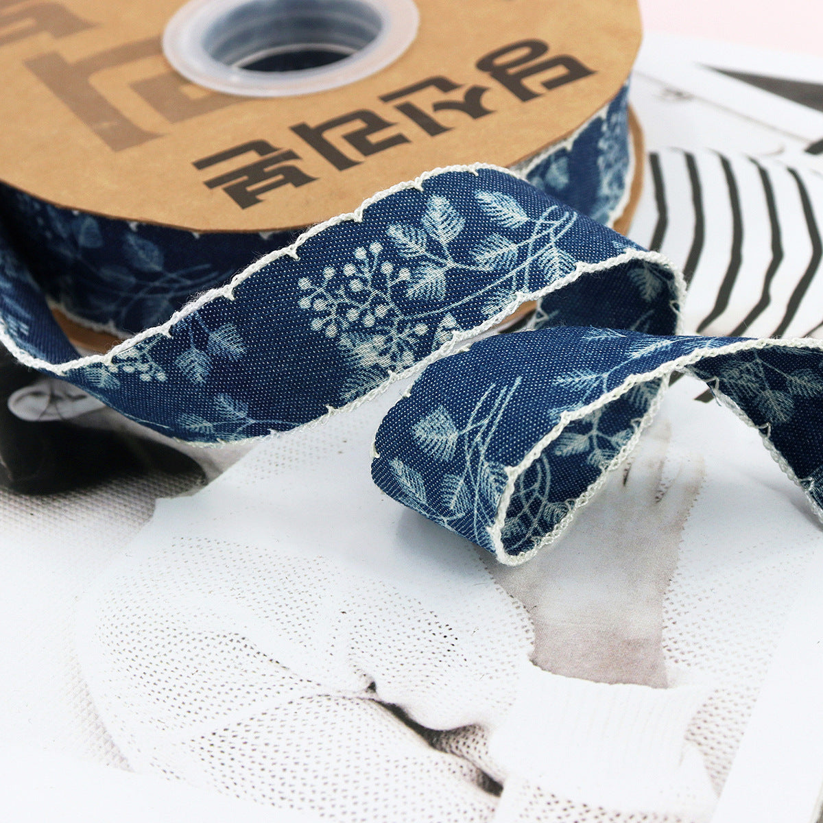 1/1.5 Inch Lace Edged Denim Ribbon 5 Yards White 2