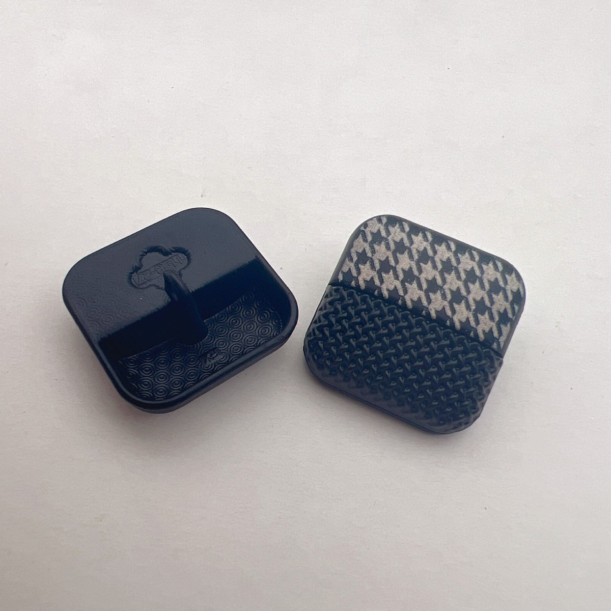 25mm Square Houndstooth Patterned Metal Shank Buttons 50pcs Black