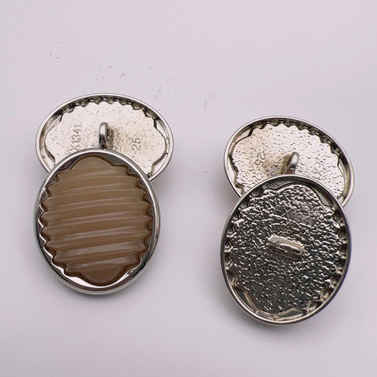 18/21/25mm Oval Stripe Resin Metal Shank Buttons 49 Pack