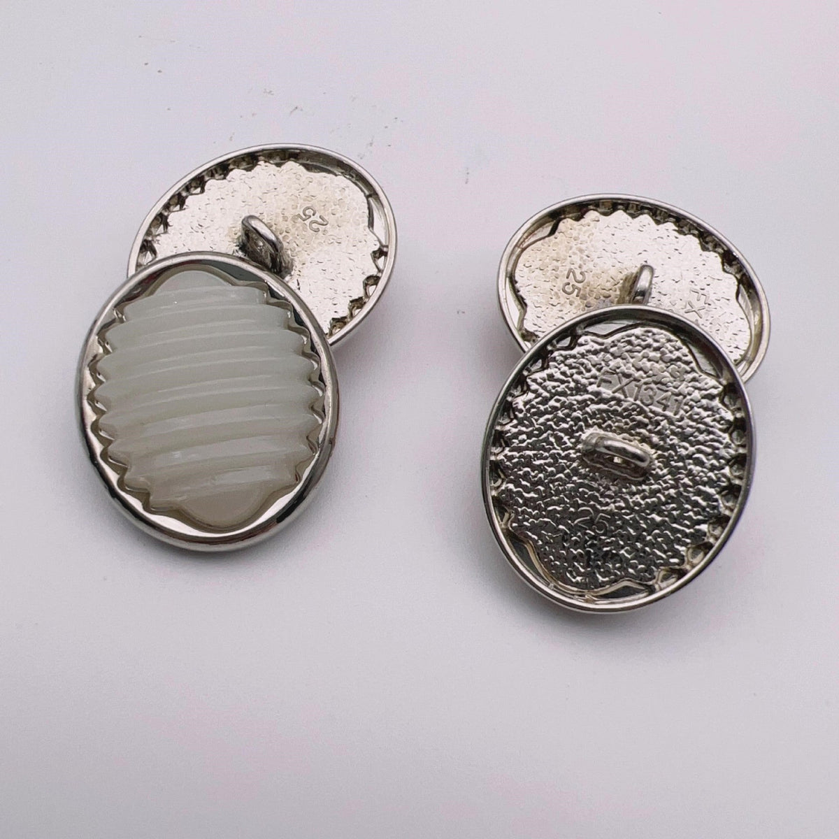 18/21/25mm Oval Stripe Resin Metal Shank Buttons 49 Pack
