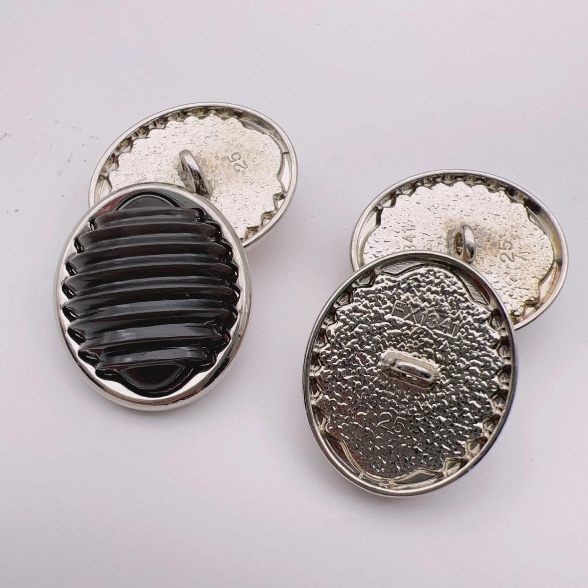 18/21/25mm Oval Stripe Resin Metal Shank Buttons 49 Pack