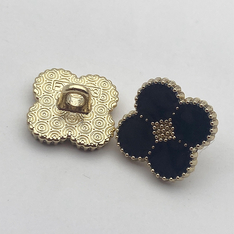 20L Dual-Colored Four-Leaf Clover Metal Base Shank Buttons 48 Pack