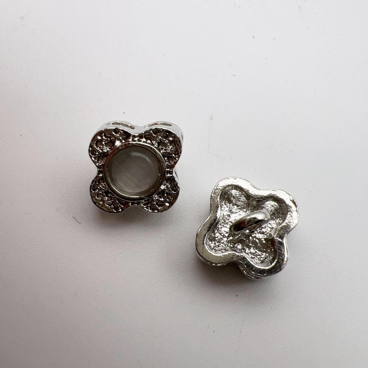 12mm Multi-Diamond Polished Metal Flower Buttons 30 Pack
