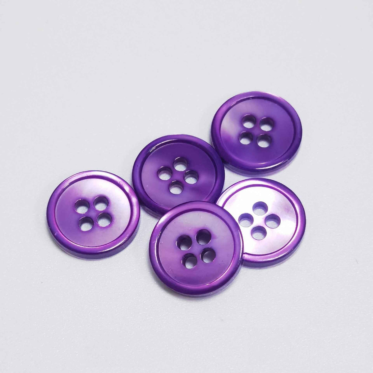 16L (10mm) Round 4-Hole Mother of Pearl Shell Buttons 100 Pack