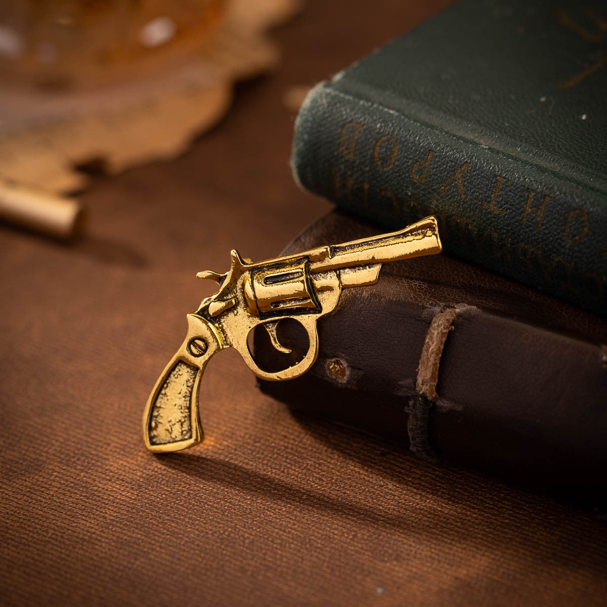 Retro Gold and Silver Revolver Brooch 4 Pack