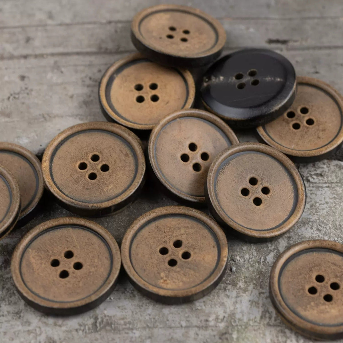 15-25mm Dark Yellow Fully Fire-Burned Flat Horn Buttons for Linen Wool Coats 12pcs 4 Hole