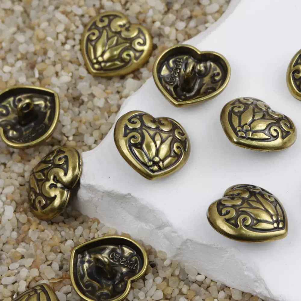 20mm Antique Bronze Heart-Shaped Metal Shank Buttons for Men's Leather Jacket 20pcs Bronze