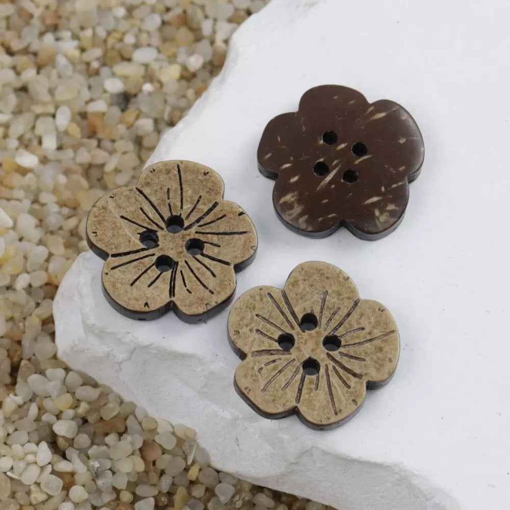 17/22mm Dark Brown Flower Shaped Coconut Shell Buttons for Children's Clothing 60pcs