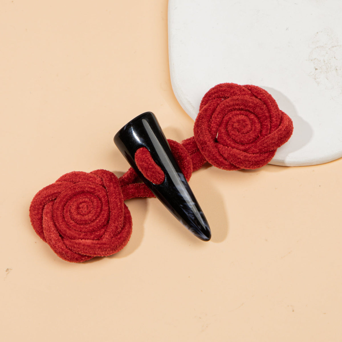 11cm Corduroy Rose Sew-on Toggle Buttons with Resin Horn 4pcs Red