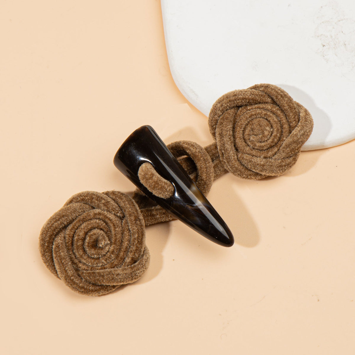 11cm Corduroy Rose Sew-on Toggle Buttons with Resin Horn 4pcs Khaki
