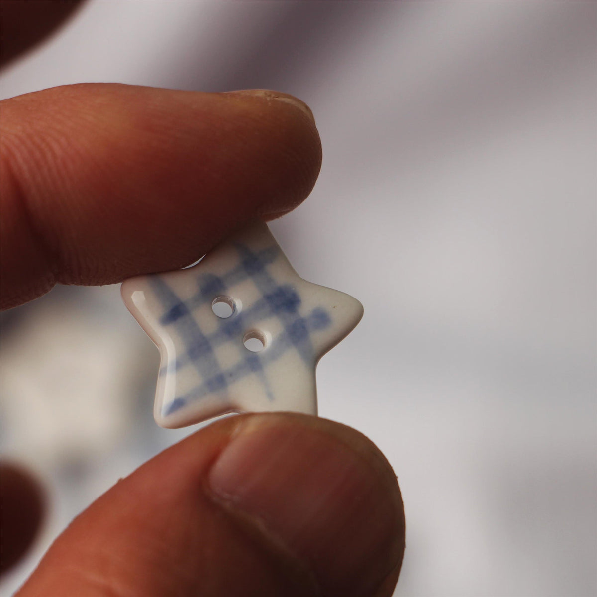 20/30mm Five Pointed Star 2 Hole Blue and White Ceramic Sewing Buttons 4PCS B