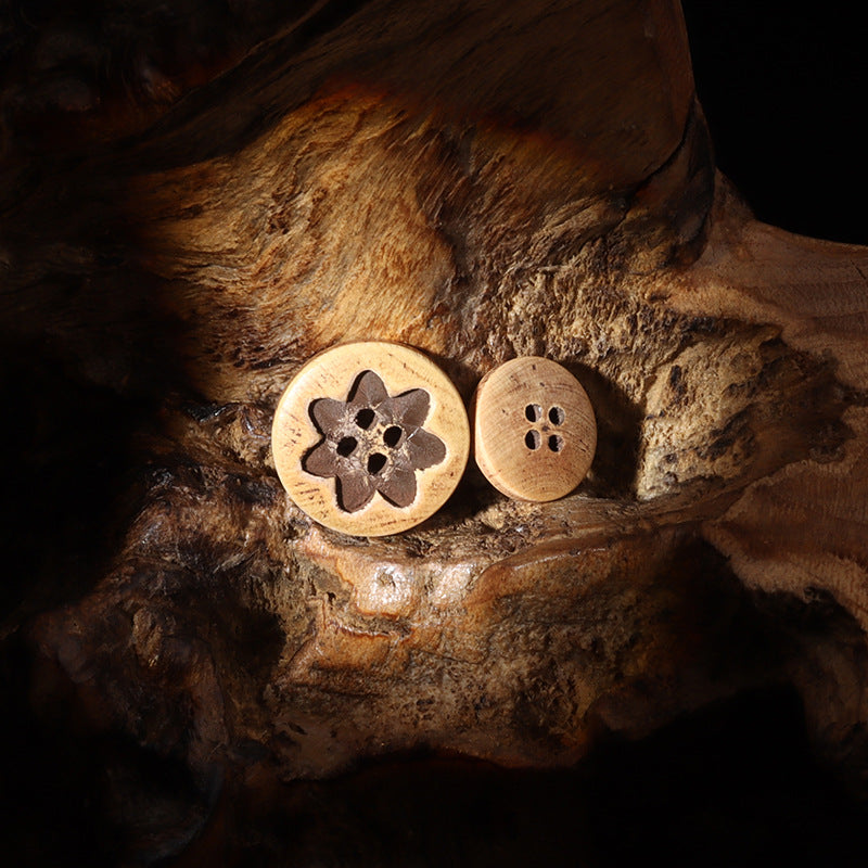 15/20mm Round Distressed 4-Hole Painted Poplar Wood Buttons with Floral Pattern 30pcs