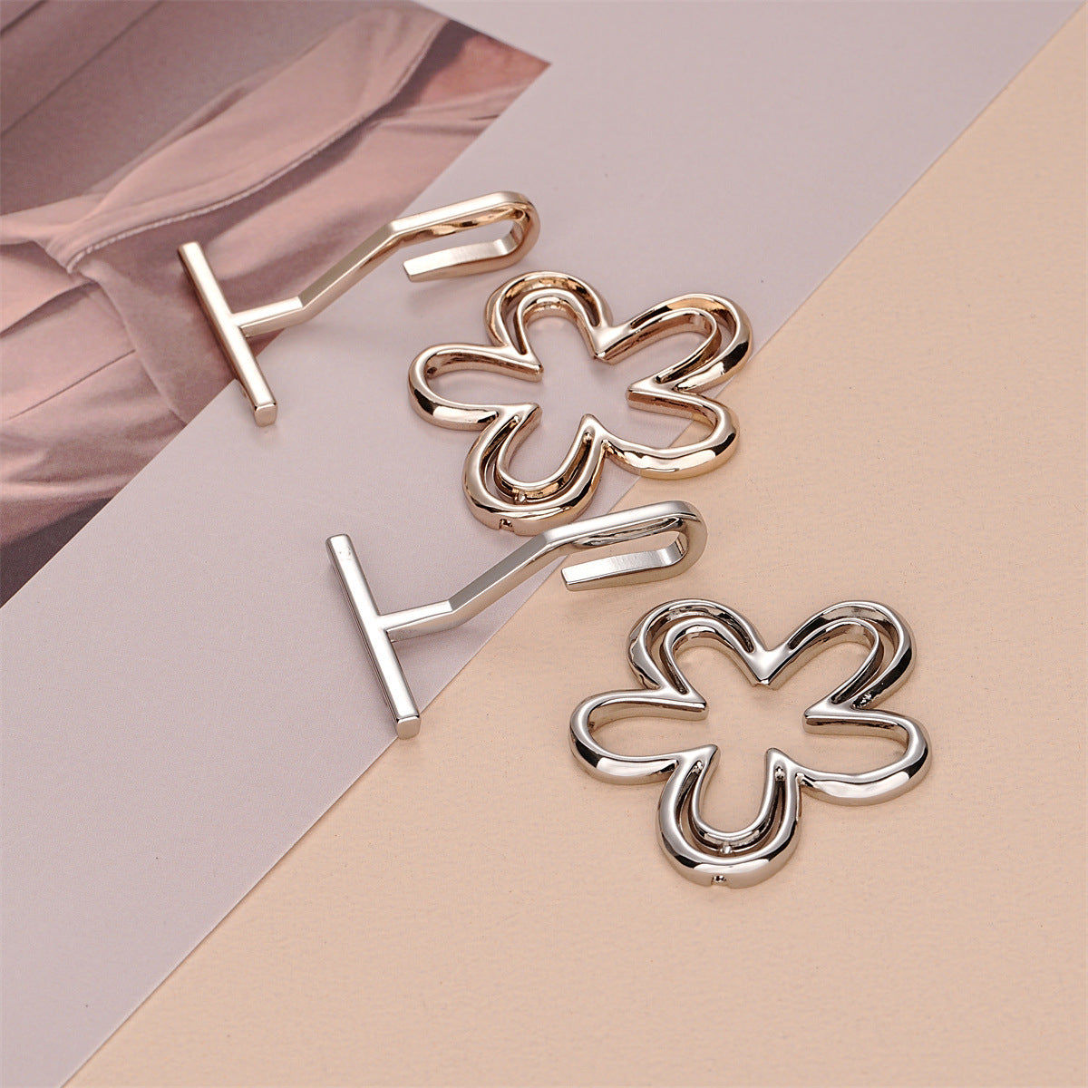 Flower-Shaped Metal Pair Decorative Hook Buckle 3pcs