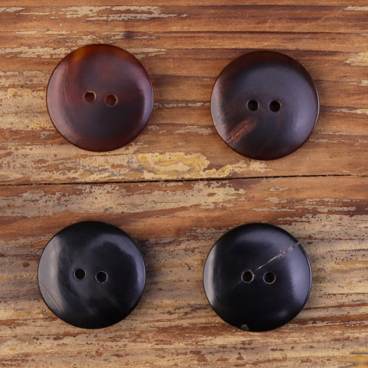 11.5-25mm Burnished Black Coffee Fish-Eye Horn Buttons 30 Pack