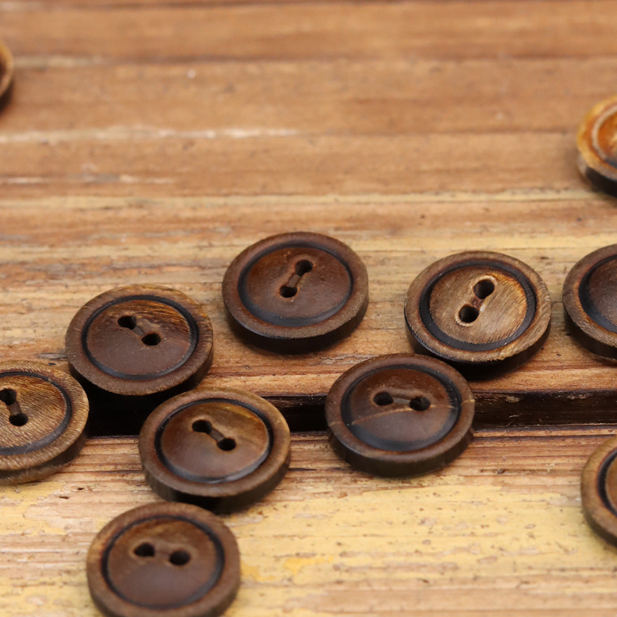 Retro 2 Hole Yellowish-Brown Burned Black Natural Horn Buttons 20 Pack