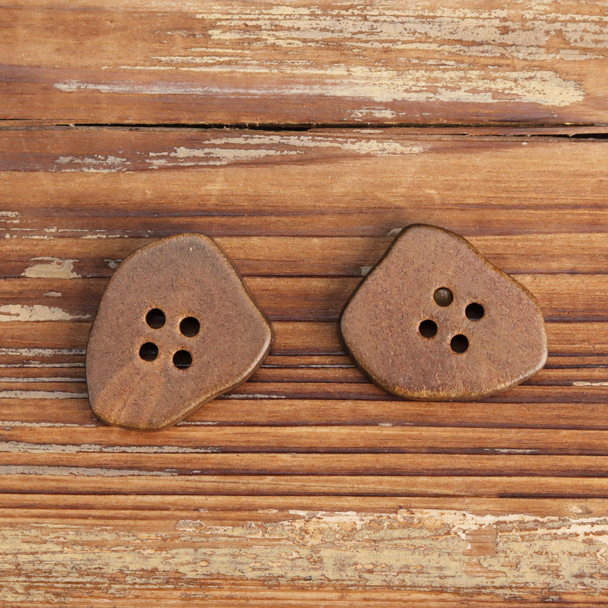 15-25mm Irregular Shaped Burned Black Coffee Horn Buttons 10pcs