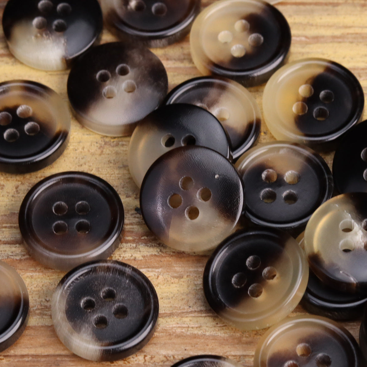 11.5mm Round-Edged Natural Yellow Cattle Horn Shirt Buttons 6pcs