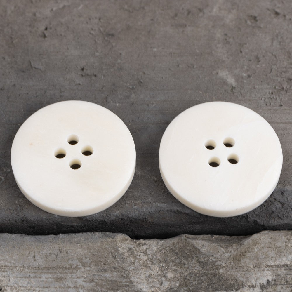 15/20/25mm Off-White Wide-Edged Bovine Bone Buttons 18 Pack