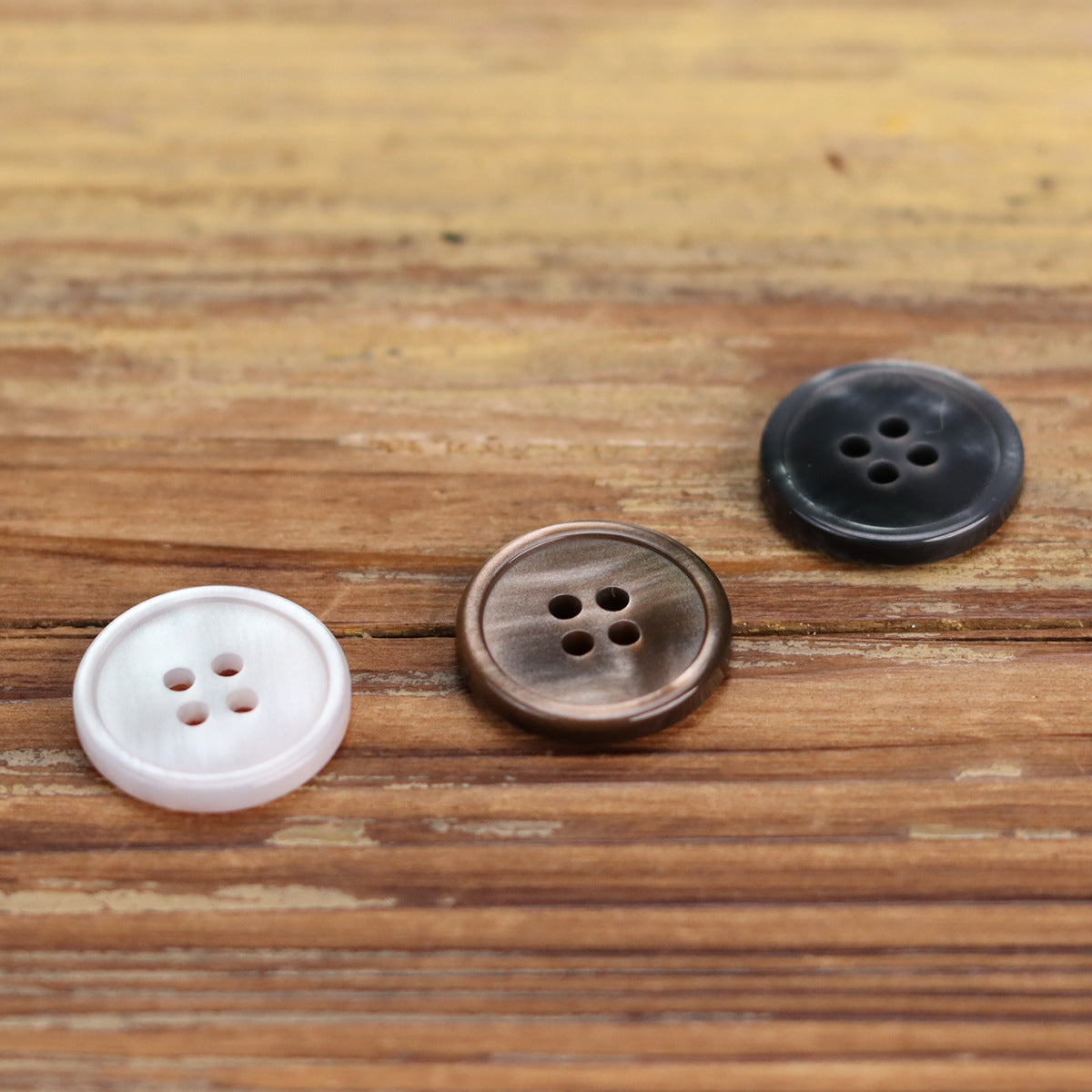 Imitation Shell Fine-Edged Resin Buttons for Jackets 60 Pack (6 Sizes)