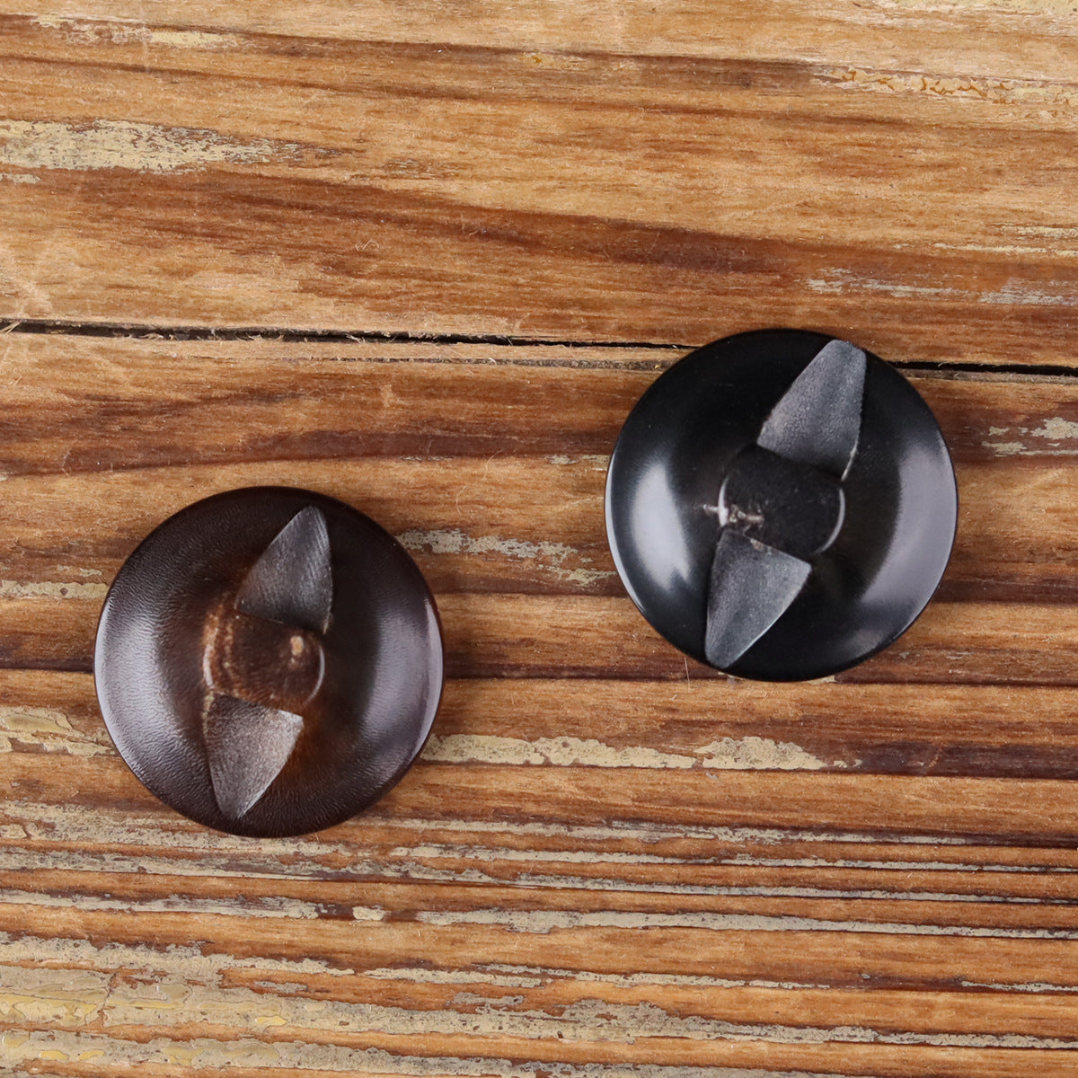 Natural Buffalo Horn Buttons – Irregular Edge & Hidden Eye | Set of 20