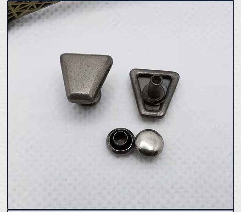 11mm Vintage Silver Triangle Rivets – Antique Zinc Alloy Studs 30 Pack