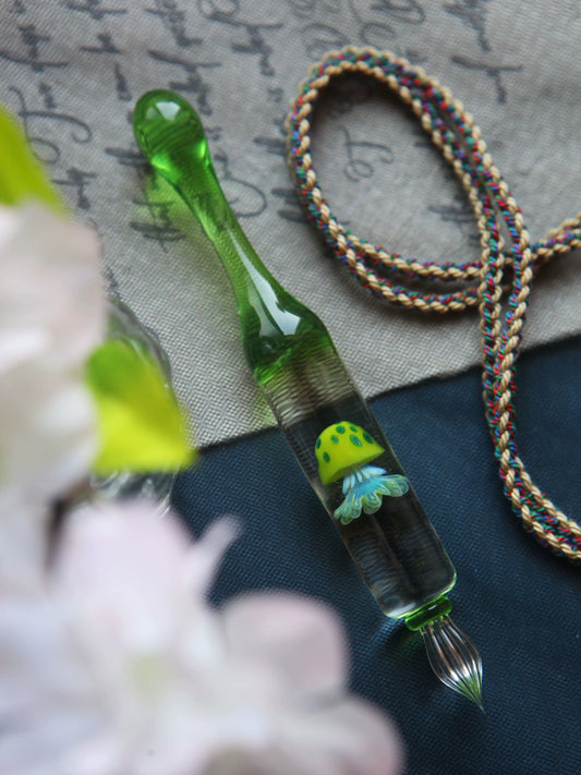 Lemon Green Jellyfish Glass Dip Pen – Transparent Art Glass Nib Pen for Ink Swatching & Calligraphy