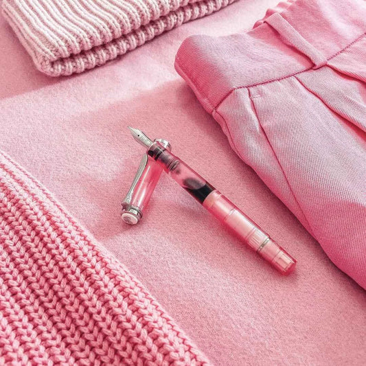 Pelikan Classic M205 Fountain Pen - Rose Quartz - Limited Edition