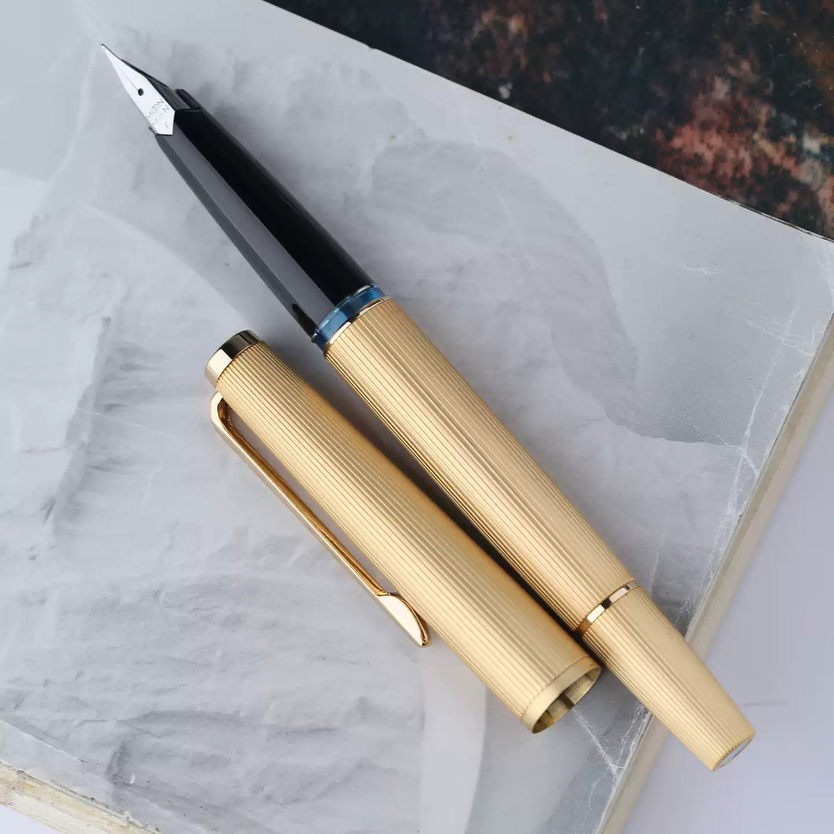 MAJOHN B32 Slim Piston Fountain Pen | Metal Stripe Barrel | Flexible Iridium F Nib 0.5mm Gold