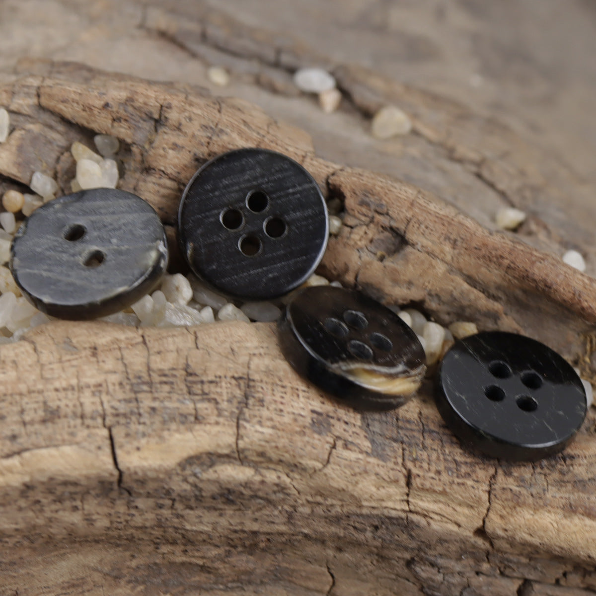 Colorful Romantic Snowflake Black Shell Buttons for Luxury Shirts 10pcs