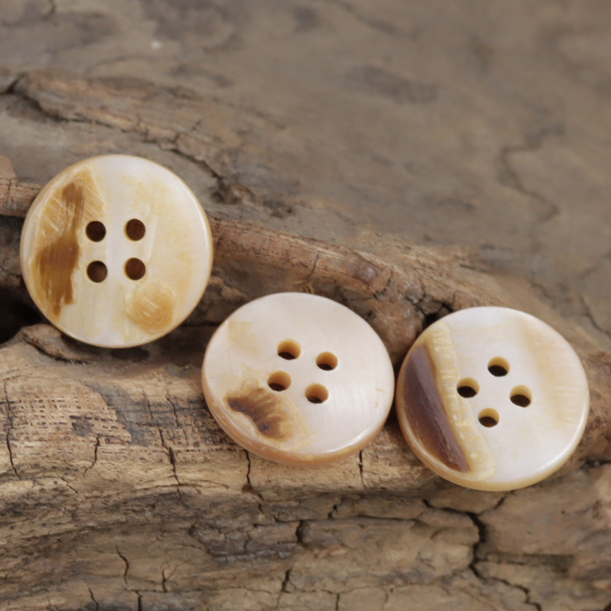 Genuine Irregular Light Beige Shell Buttons 10pcs