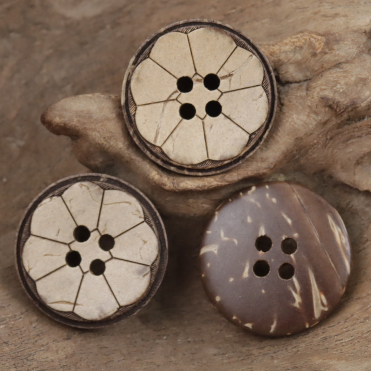 Natural Coconut Shell Ethnic Style Four Hole Buttons 40pcs