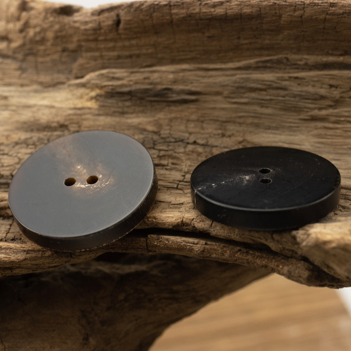 15-28MM Matte Black Flat Two-Hole Horn Buttons 10pcs