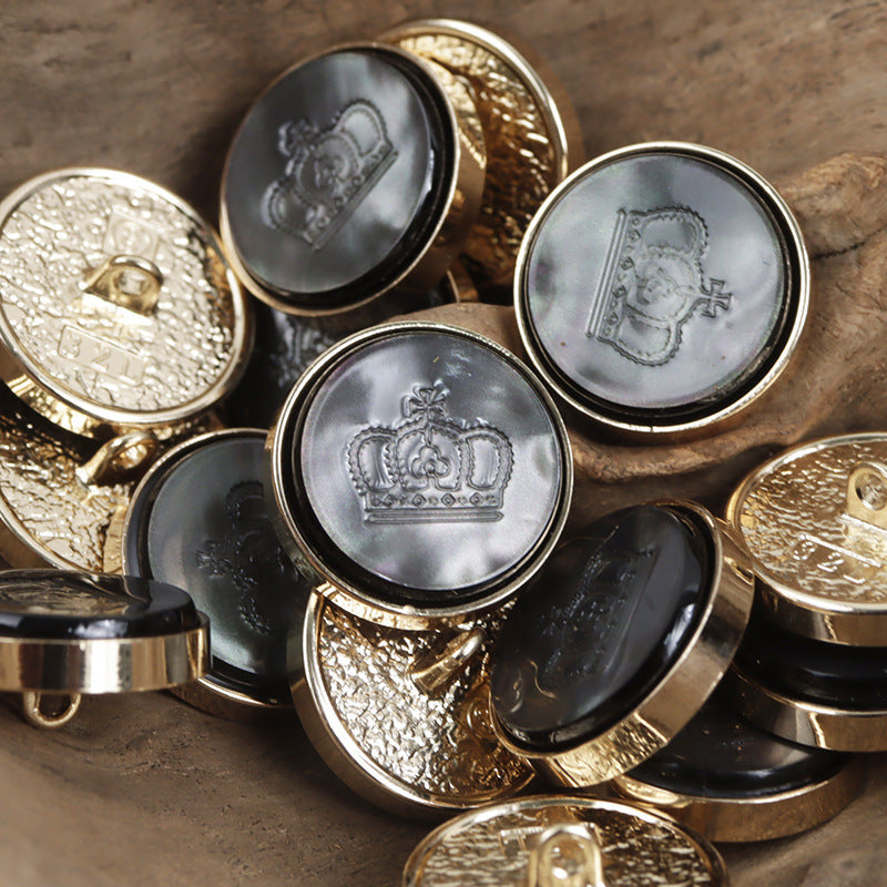Resin Crown Pattern Button with Gold Metal Base 10pcs Black