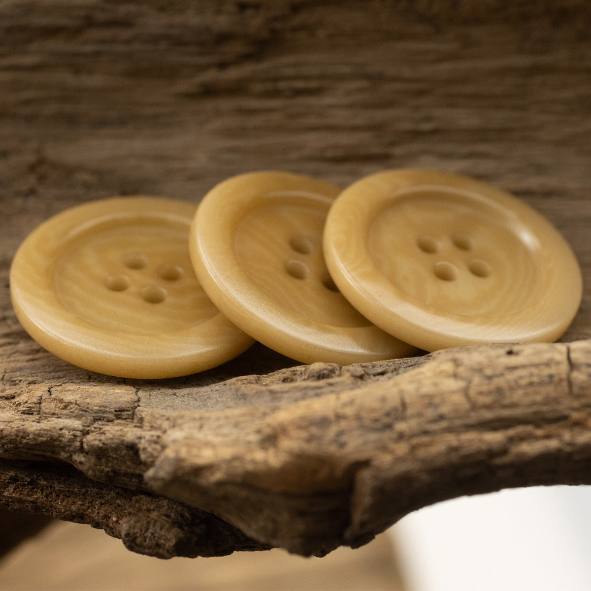 20mm Light Yellow Plain 4 Hole Fruit Buttons for Sweaters Knitwear 10pcs