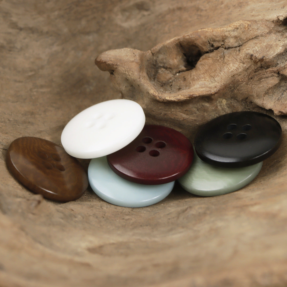 Eco-Friendly Natural Palm Fruit Buttons 30 Pack