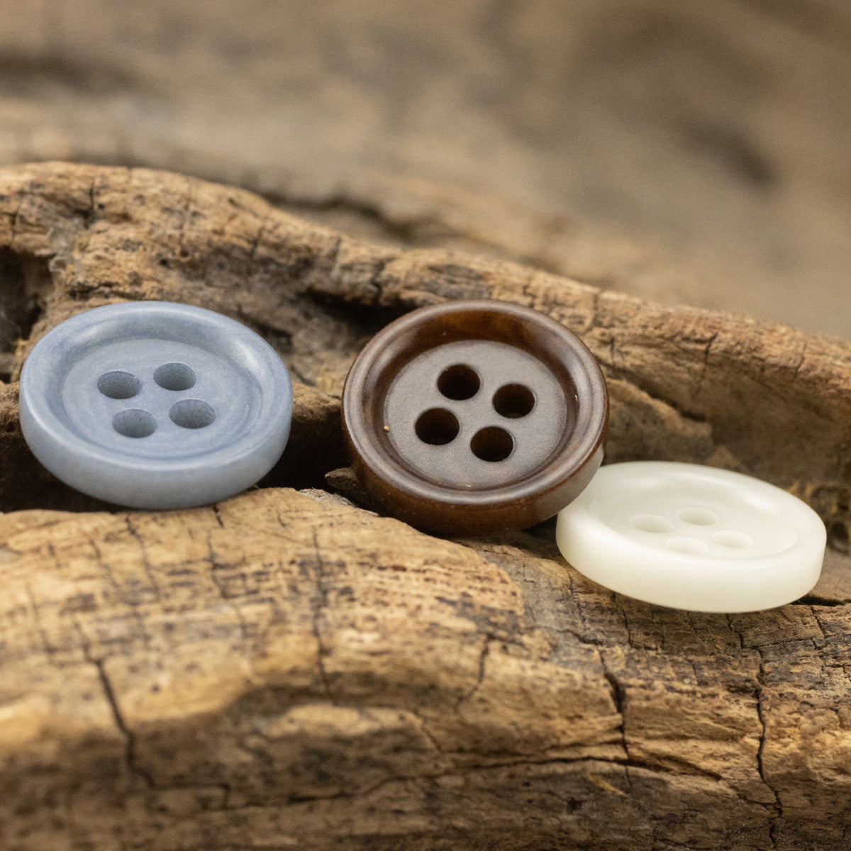 11.5mm Round Tagut Nut Buttons for Light Blue Polo Shirts -20pcs