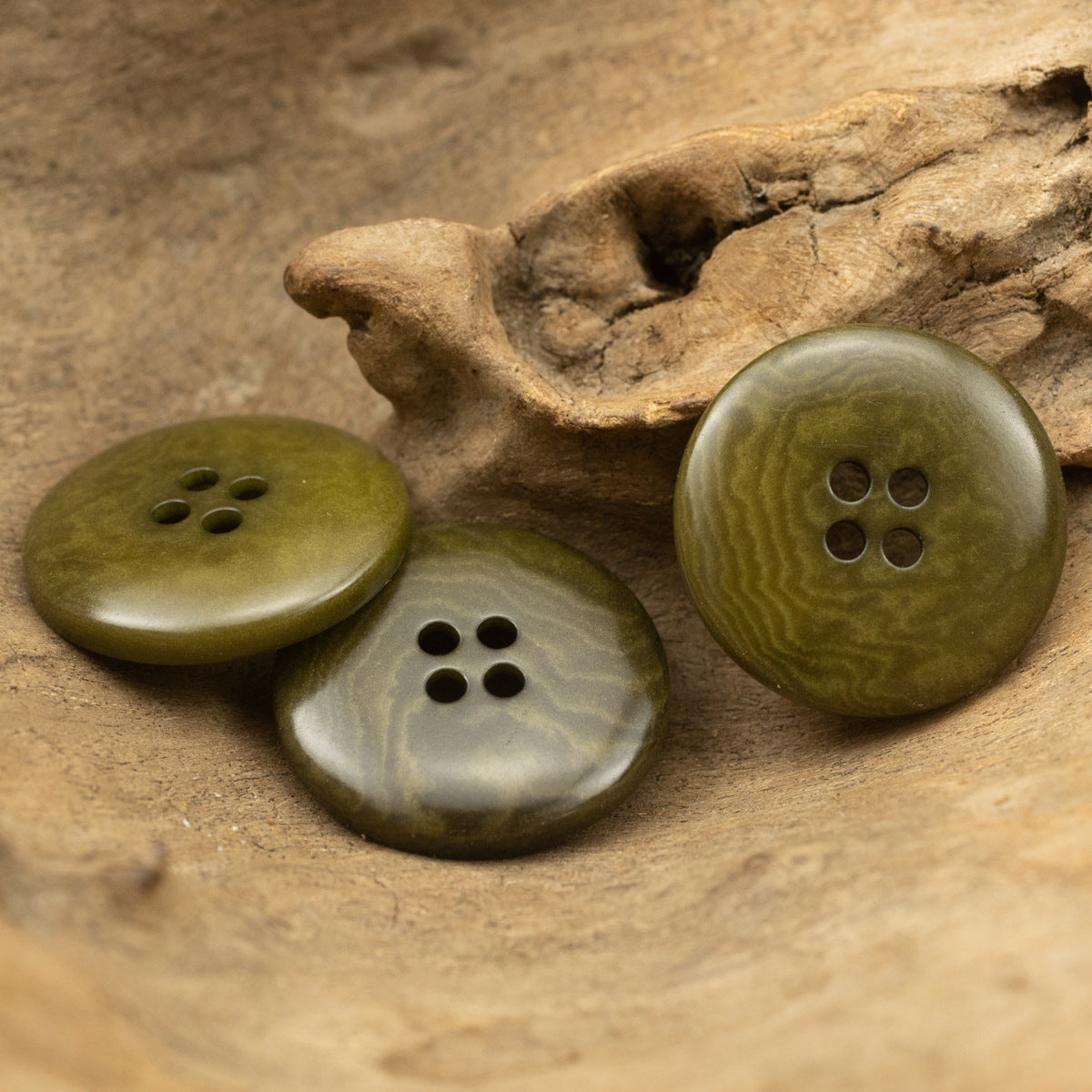 23mm Military Green Wide-Edged Four-Hole Fruit Button 10pcs