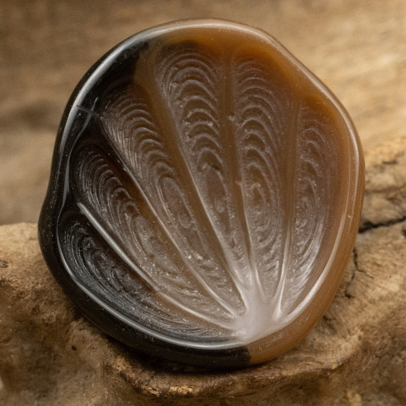 21-34mm Fan-Shaped Resin Shank Buttons with Feather Texture 10pcs Brown
