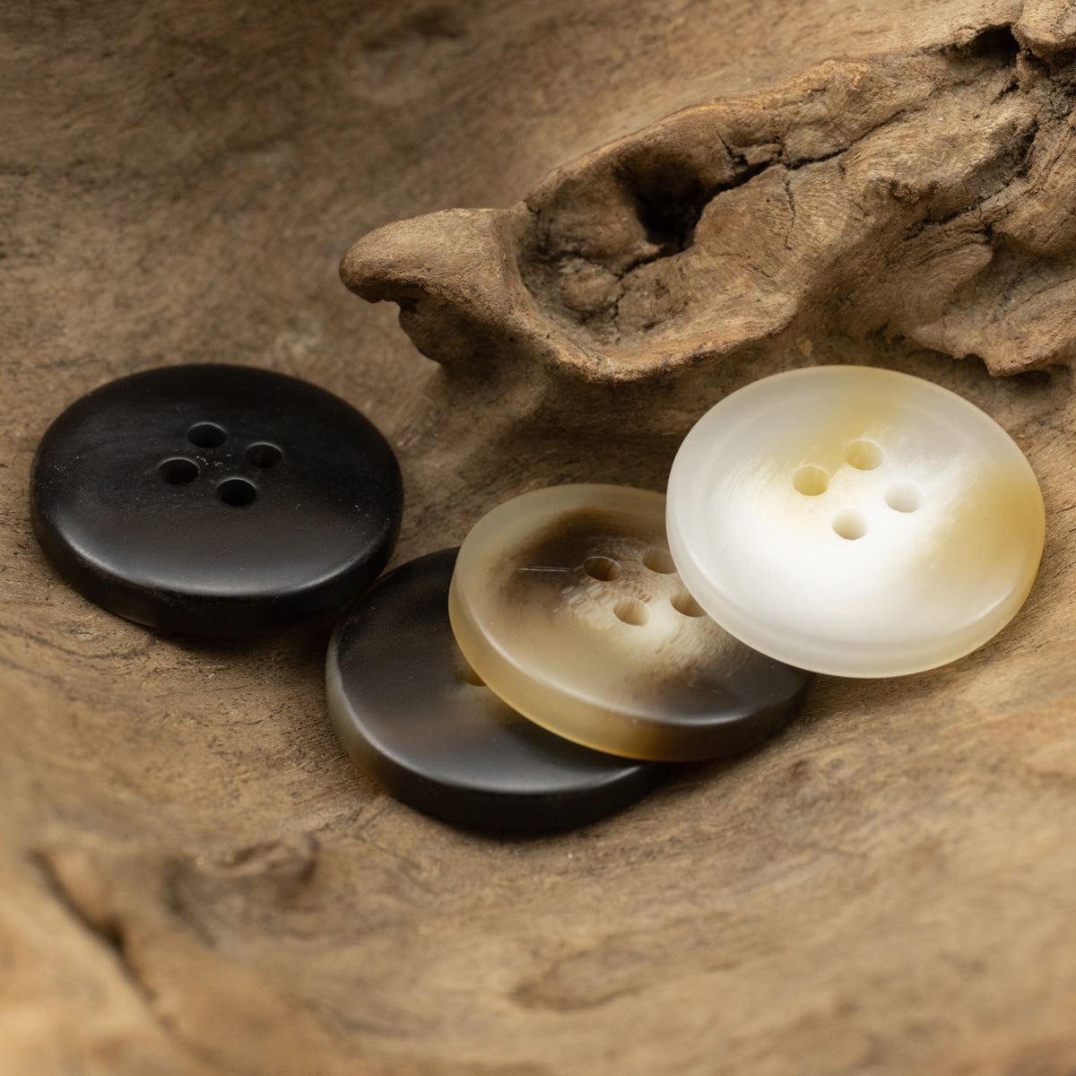 15-30MM Brown Four-Hole Resin Buttons for Casual Pants 40 Pack