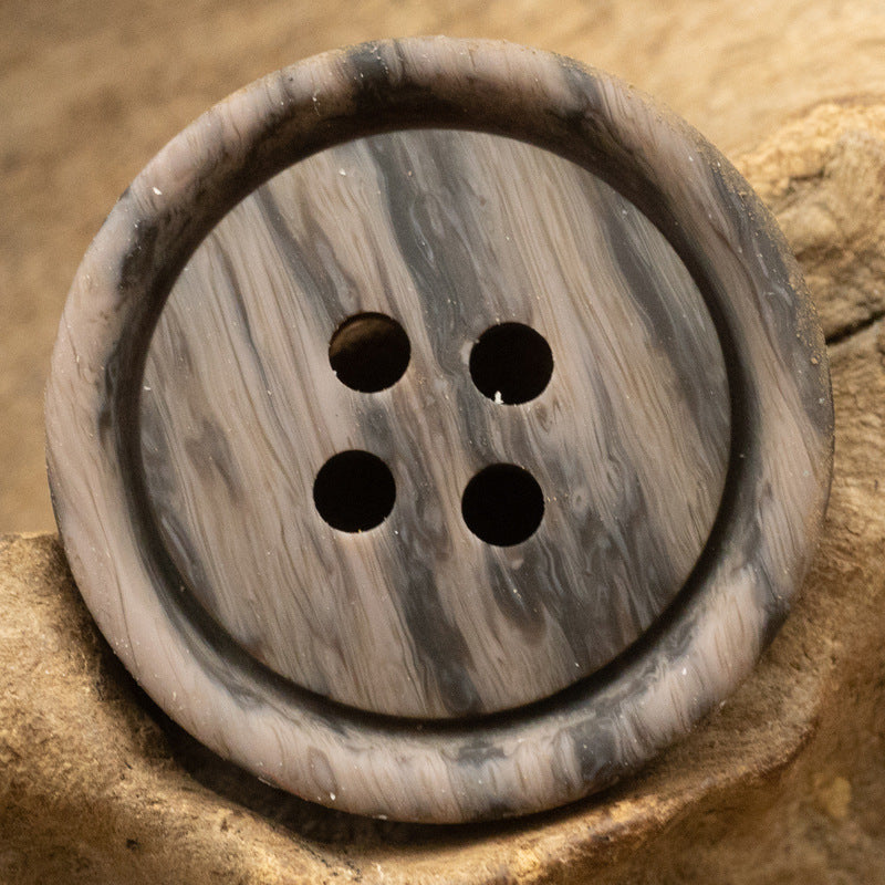 15-25mm Retro Distressed Wood Grain Round 4 Hole Resin Buttons 30 Pack