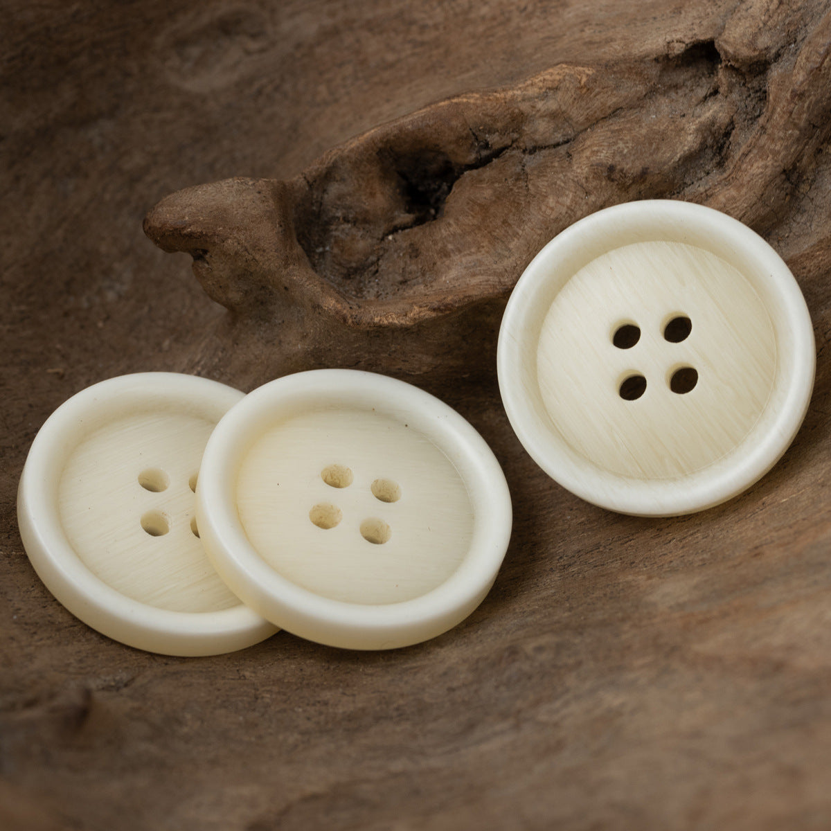 Light Beige Wood Grain 4 Hole Resin Buttons for Casual Suits 40pcs