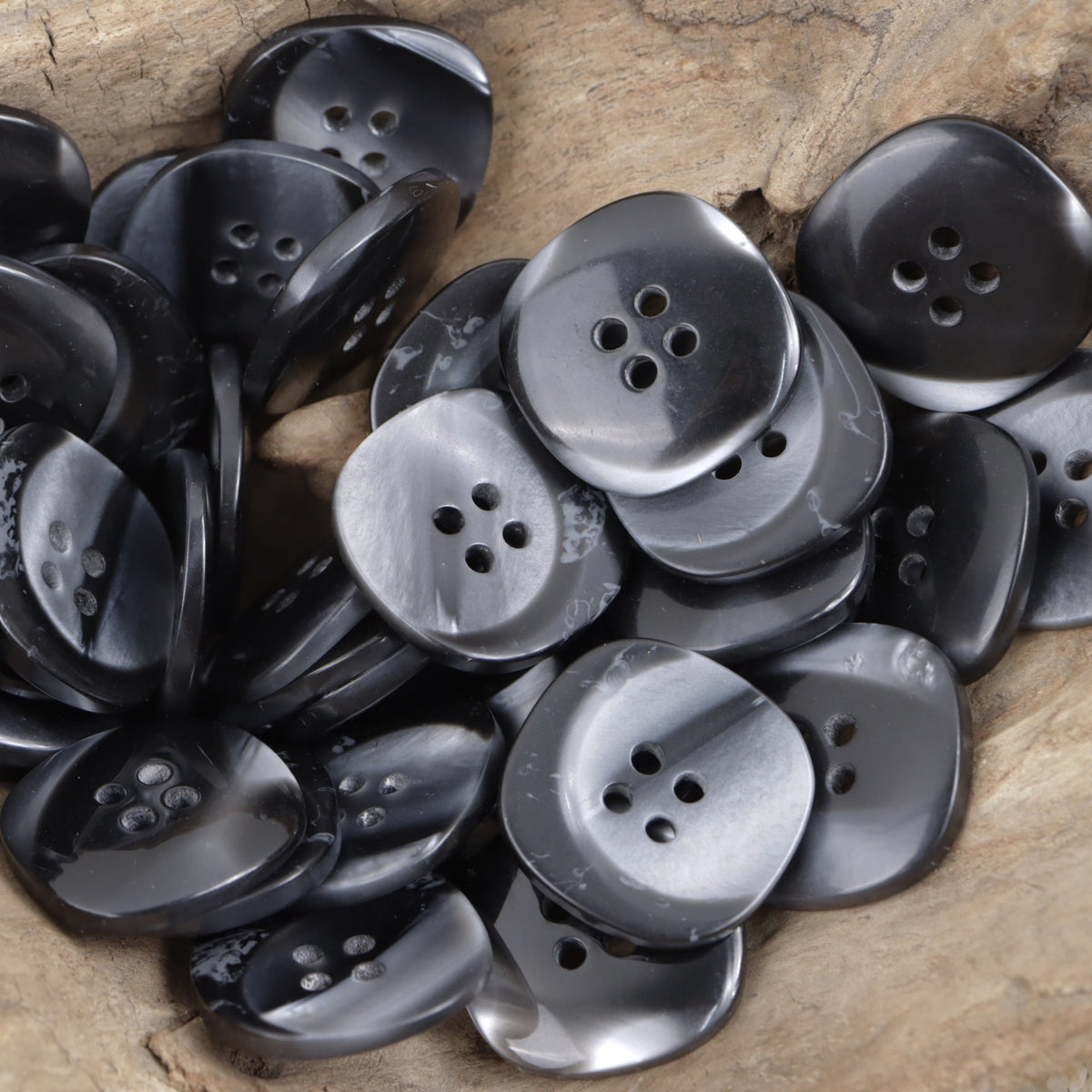 Vintage Imitation Shell Pattern Resin Buttons 20pcs Black