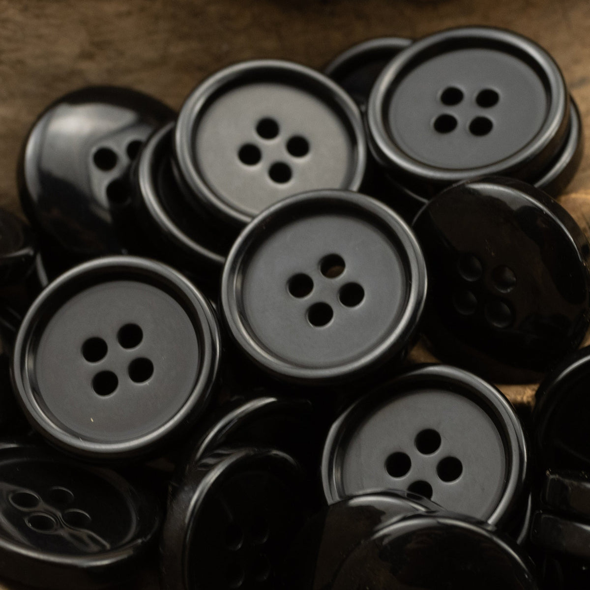 7-Color Round Four-Hole Resin Button Set 70 Pack